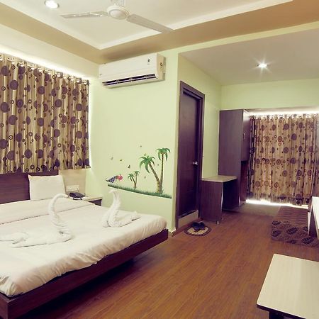 Hotel Avion Inn Ahmadabad Zewnętrze zdjęcie