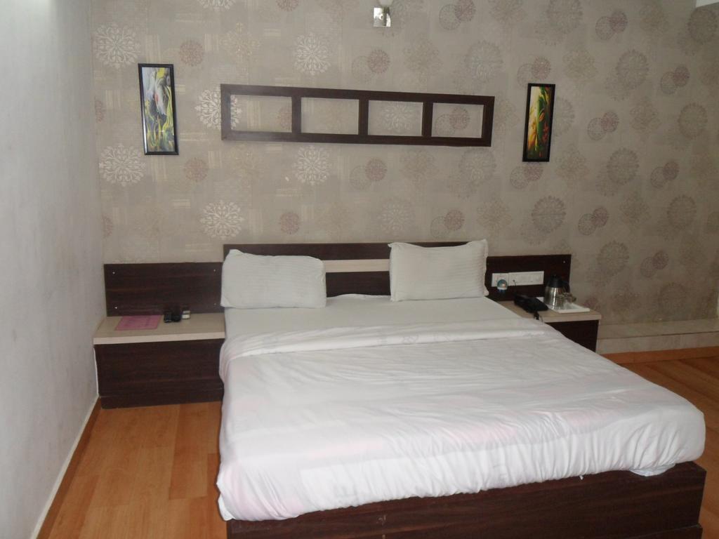 Hotel Avion Inn Ahmadabad Pokój zdjęcie